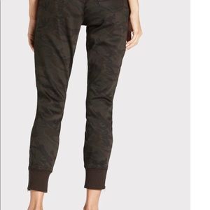 Level99 Jolie Utility Pant, Midnight Camo 28